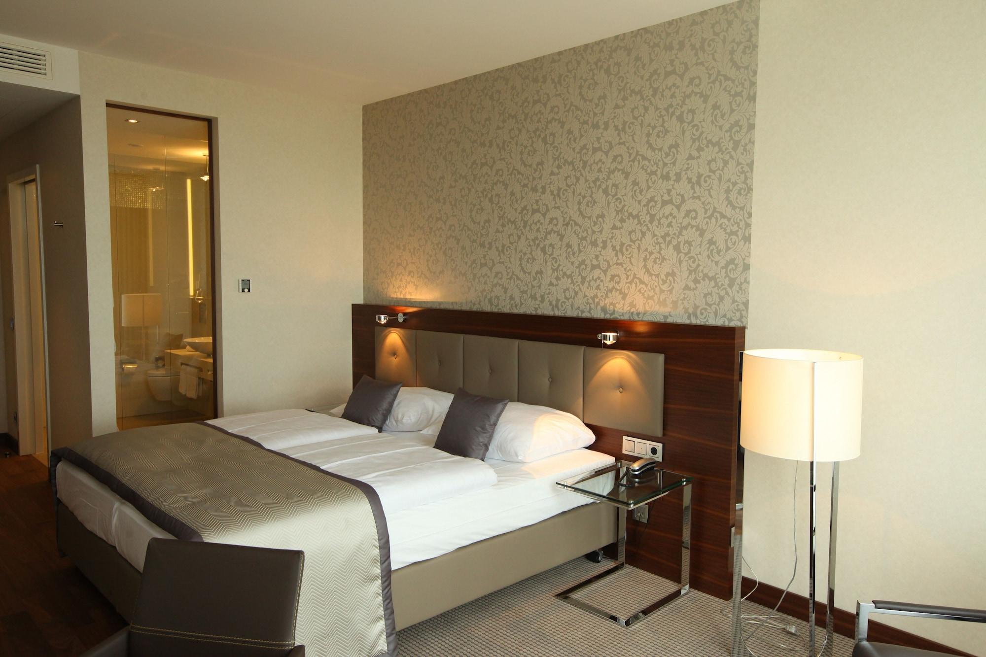 Schlosshotel Kassel Ngoại thất bức ảnh