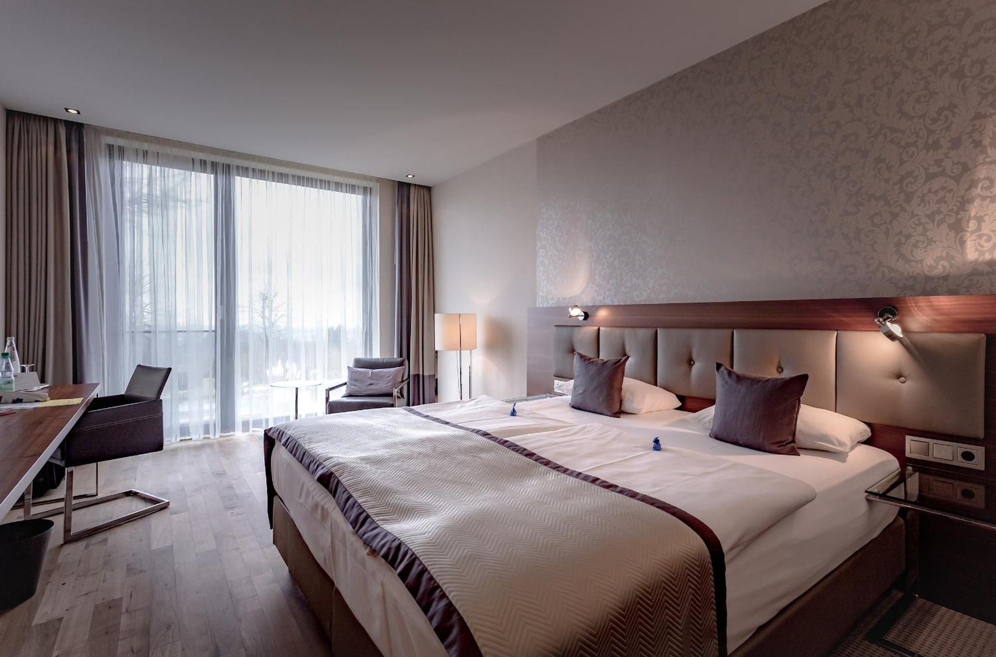 Schlosshotel Kassel Ngoại thất bức ảnh